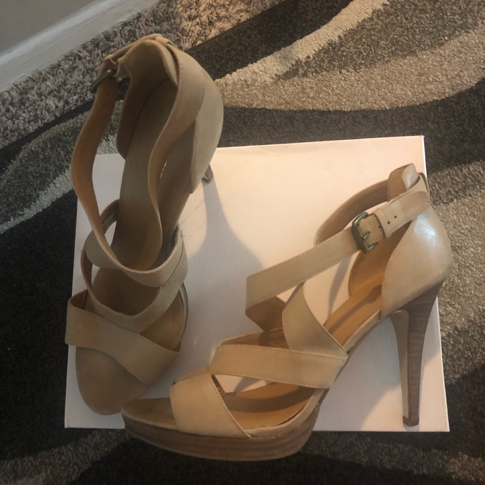Nine West Nude Heels